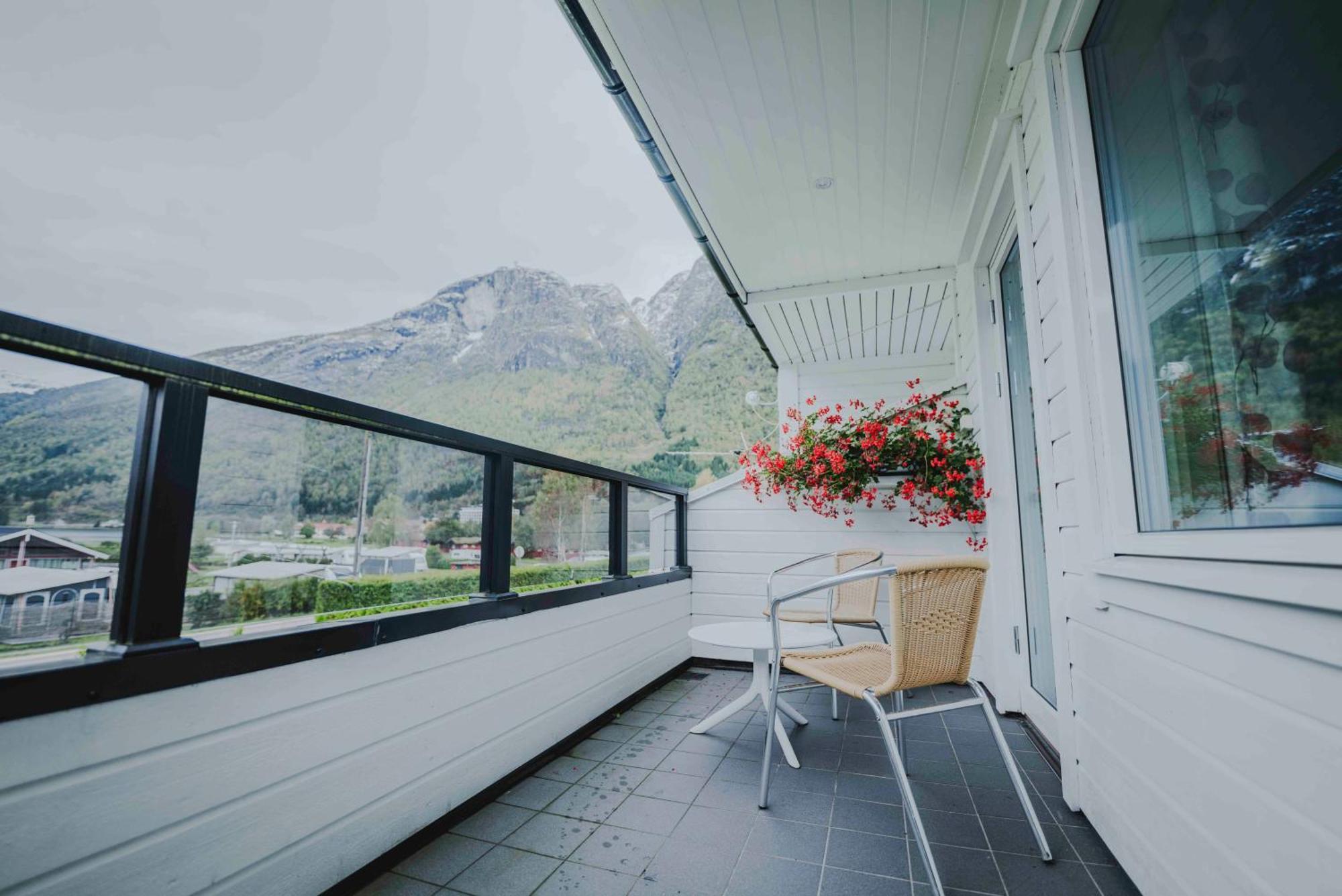 Loen Apartments Esterno foto